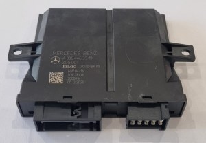 Calculateur module de porte Mercedes A0004463919